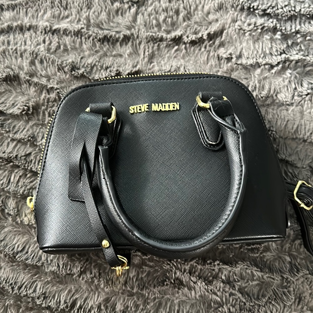 Never been used brand new BFAITH  DT501980 Black mini Crossbody bag mini purse